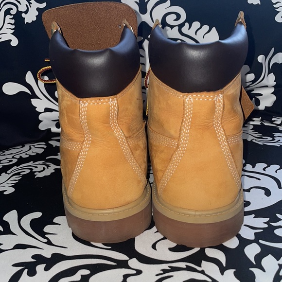 Timberland 6 inch Premium “wheat” boot - Picture 4 of 17